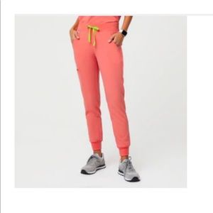 Figs Hot Coral Zamora Joggers size large